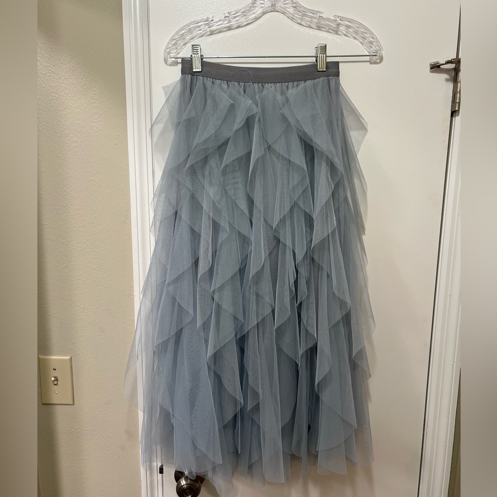Elegant Gray Tulle Skirt